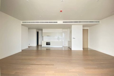 Condo in Khlong San, Bangkok, Thailand, 3 bedrooms  № 134097 - photo 4