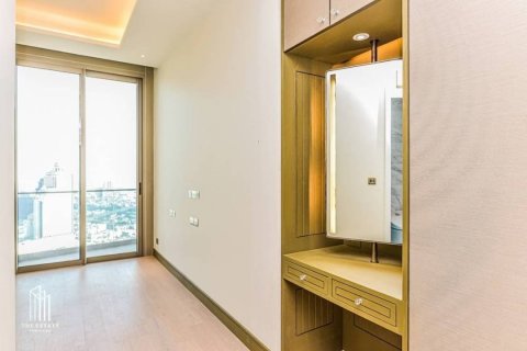 Condo in Khlong San, Bangkok, Thailand, 3 bedrooms  № 134097 - photo 9