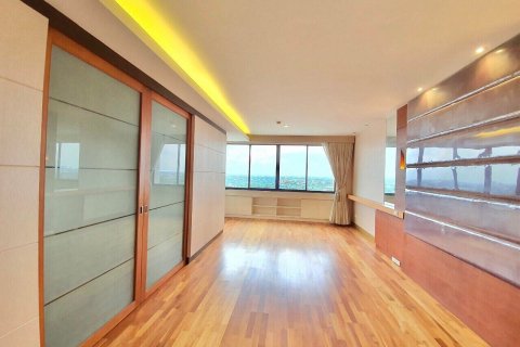 Кондоминиум с 3 спальнями в Нонтхабури, Таиланд № 134095 - фото 4