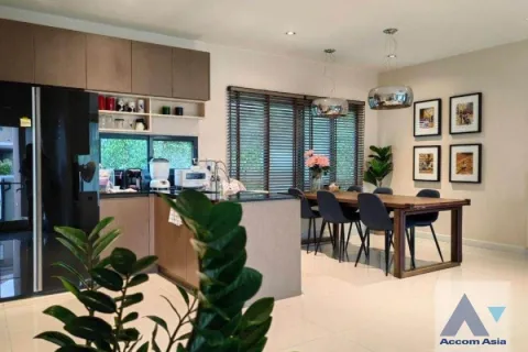 Haus in Samut Prakan, Thailand 4 Schlafzimmer № 219115 - Foto 3