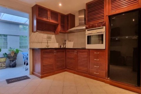 Таунхаус в Паттайе, Таиланд с 3 спальнями  № 116426 - фото 7