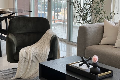 Condo in Bangkok, Thailand, 3 bedrooms № 181258 - photo 18