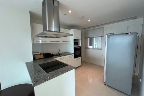 Condo in Bangkok, Thailand, 3 bedrooms № 181258 - photo 20