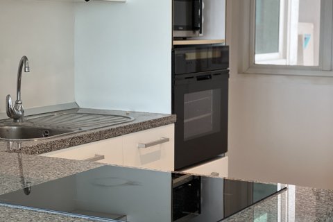 Condo in Bangkok, Thailand, 3 bedrooms № 181258 - photo 21