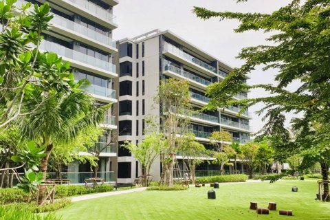 Condo in Bangkok, Thailand, 4 bedrooms № 181257 - photo 11