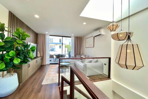 House in Bangkok, Thailand 4 bedrooms № 181256