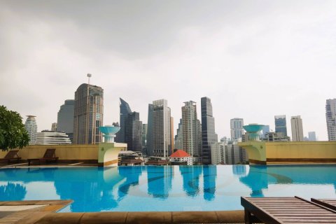 Condo in Bangkok, Thailand, 3 bedrooms  № 181255 - photo 14