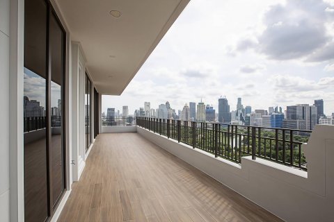 Penthouse in Bangkok, Thailand 3 bedrooms № 180533 - photo 8