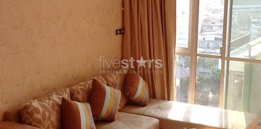 Condo in Watthana, Bangkok, Thailand, 2 bedrooms  № 141213