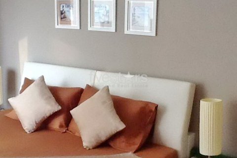 Condo in Watthana, Bangkok, Thailand, 2 bedrooms  № 141213 - photo 4