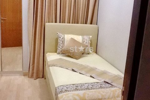 Condo in Watthana, Bangkok, Thailand, 2 bedrooms  № 141213 - photo 5
