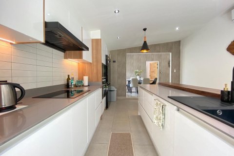 Вилла в Чиангмае, Таиланд с 4 спальнями  № 159601 - фото 5