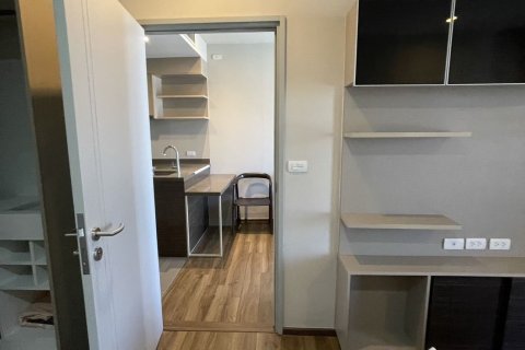 Студия в кондо в Пхая Тая, Бангкок, Таиланд № 159607 - фото 8