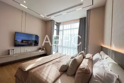 Casa de 4 dormitorios en Jomtien Beach, Pattaya, Tailandia № 211689 - foto 11