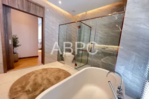 Casa de 4 dormitorios en Jomtien Beach, Pattaya, Tailandia № 211689 - foto 15
