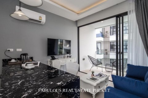 Condo on Surin Beach, Thailand, 1 bedroom № 179857 - photo 4