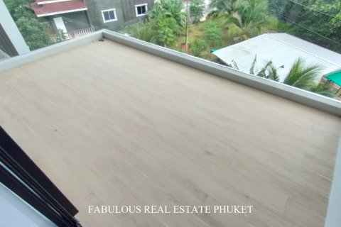 Condo on Surin Beach, Thailand, 1 bedroom № 179855 - photo 9