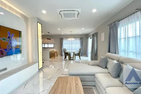 Haus in Samut Prakan, Thailand 4 Schlafzimmer № 216829 - Foto 3