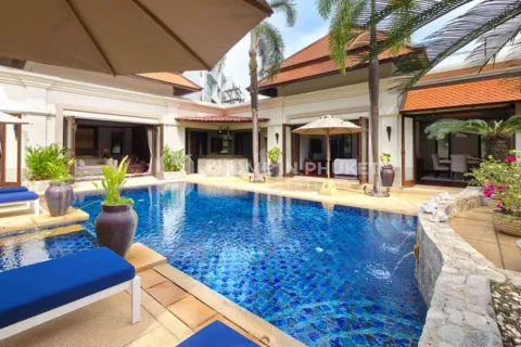House in Phuket, Thailand 4 bedrooms № 209602 - photo 3