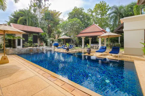 House in Phuket, Thailand 4 bedrooms № 209602 - photo 2