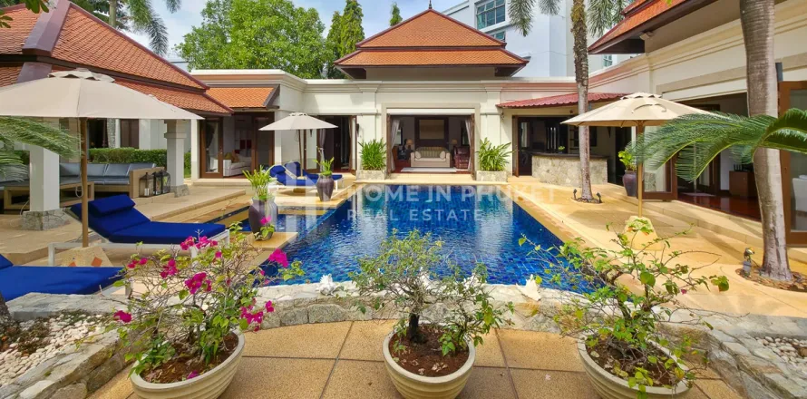 House in Phuket, Thailand 4 bedrooms № 209602