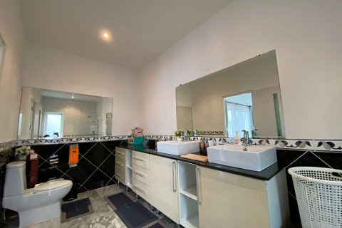 Villa in Hua Hin, Thailand 3 bedrooms № 168342 - photo 23