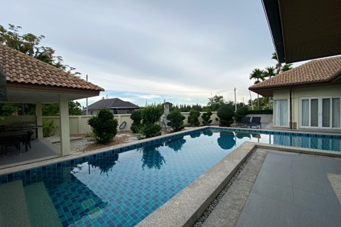 Villa in Hua Hin, Thailand 3 bedrooms № 168342 - photo 4