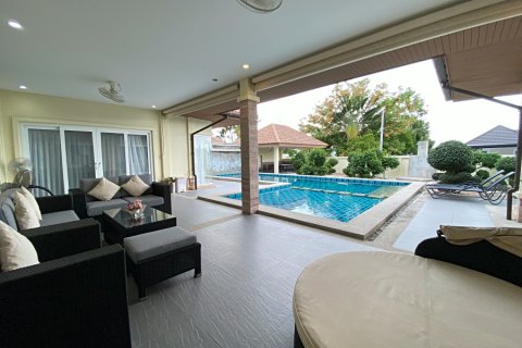 Villa in Hua Hin, Thailand 3 bedrooms № 168342 - photo 6