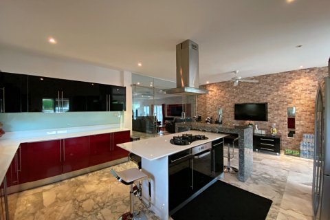 Villa in Hua Hin, Thailand 3 bedrooms № 168342 - photo 14