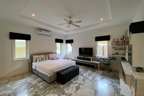 Villa in Hua Hin, Thailand 3 bedrooms № 168342 - photo 24