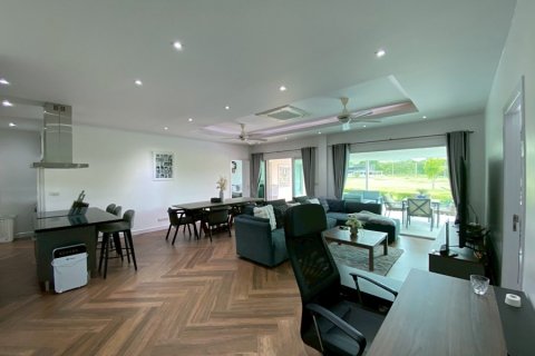 Villa in Hua Hin, Thailand 3 bedrooms № 168337 - photo 7