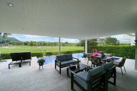 Villa in Hua Hin, Thailand 3 bedrooms № 168337 - photo 5