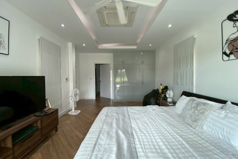 Villa in Hua Hin, Thailand 3 bedrooms № 168337 - photo 16