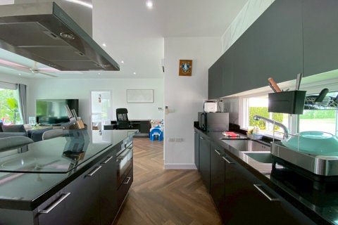 Villa in Hua Hin, Thailand 3 bedrooms № 168337 - photo 12