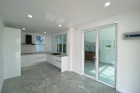 Villa in Hua Hin, Thailand 3 bedrooms № 168338 - photo 12