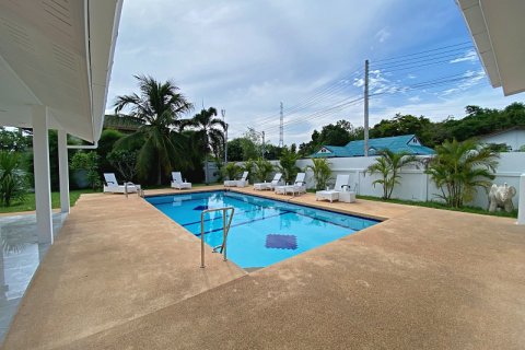 Villa in Hua Hin, Thailand 3 bedrooms № 168338 - photo 27