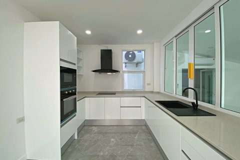 Villa in Hua Hin, Thailand 3 bedrooms № 168338 - photo 8