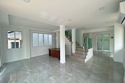 Villa in Hua Hin, Thailand 3 bedrooms № 168338 - photo 9