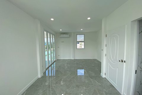 Villa in Hua Hin, Thailand 3 bedrooms № 168338 - photo 16
