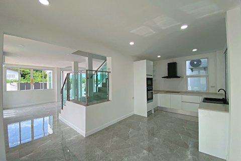 Villa in Hua Hin, Thailand 3 bedrooms № 168338 - photo 7