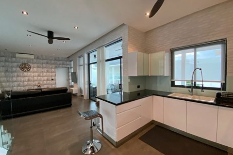 Villa in Hua Hin, Thailand 4 bedrooms № 168343 - photo 11