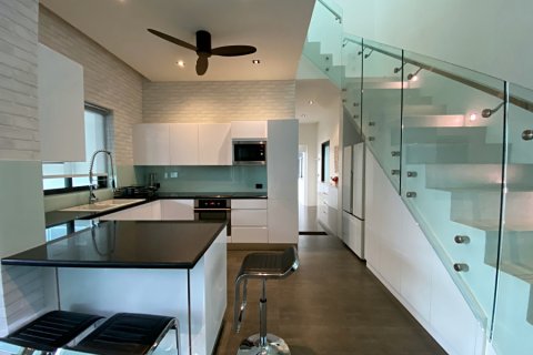 Villa in Hua Hin, Thailand 4 bedrooms № 168343 - photo 12