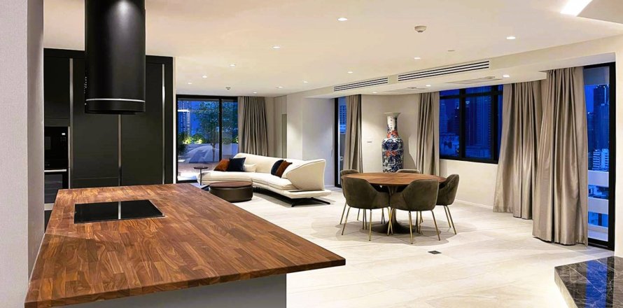 Penthouse in Bangkok, Thailand 3 bedrooms № 180495