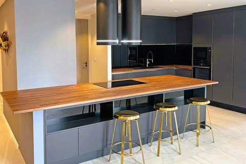 Penthouse in Bangkok, Thailand 3 bedrooms № 180495 - photo 11