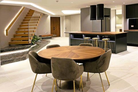 Penthouse in Bangkok, Thailand 3 bedrooms № 180495 - photo 2