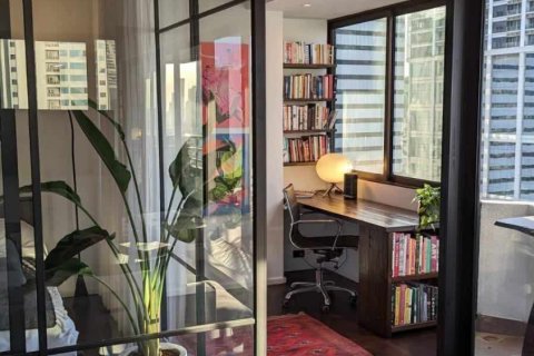 Condo à Khlong Toei, Bangkok, Thaïlande, 2 chambres  № 141614 - photo 7