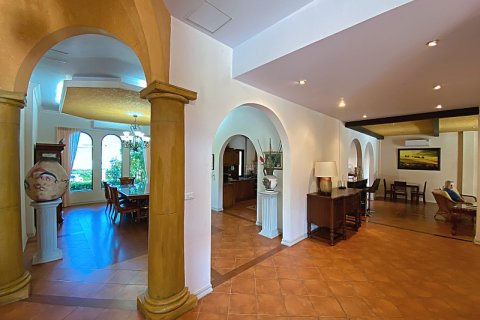 Villa in Hua Hin, Thailand 4 bedrooms № 168291 - photo 17