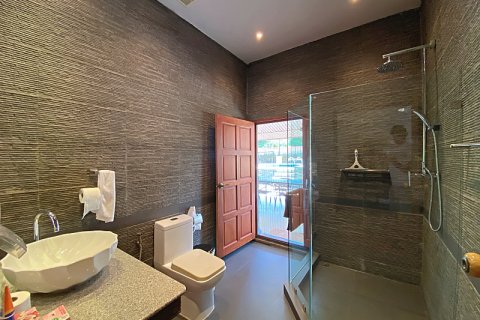 Villa in Hua Hin, Thailand 4 bedrooms № 168291 - photo 22