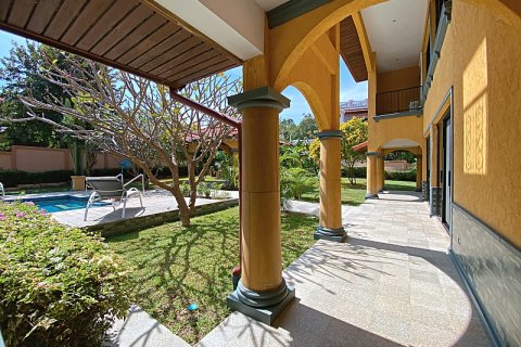 Villa in Hua Hin, Thailand 4 bedrooms № 168291 - photo 7