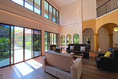Villa in Hua Hin, Thailand 4 bedrooms № 168291 - photo 16